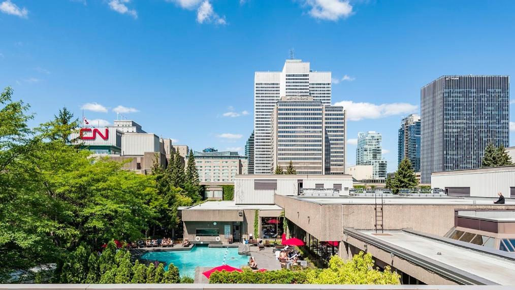 Hotel Bonaventure Монреал Екстериор снимка