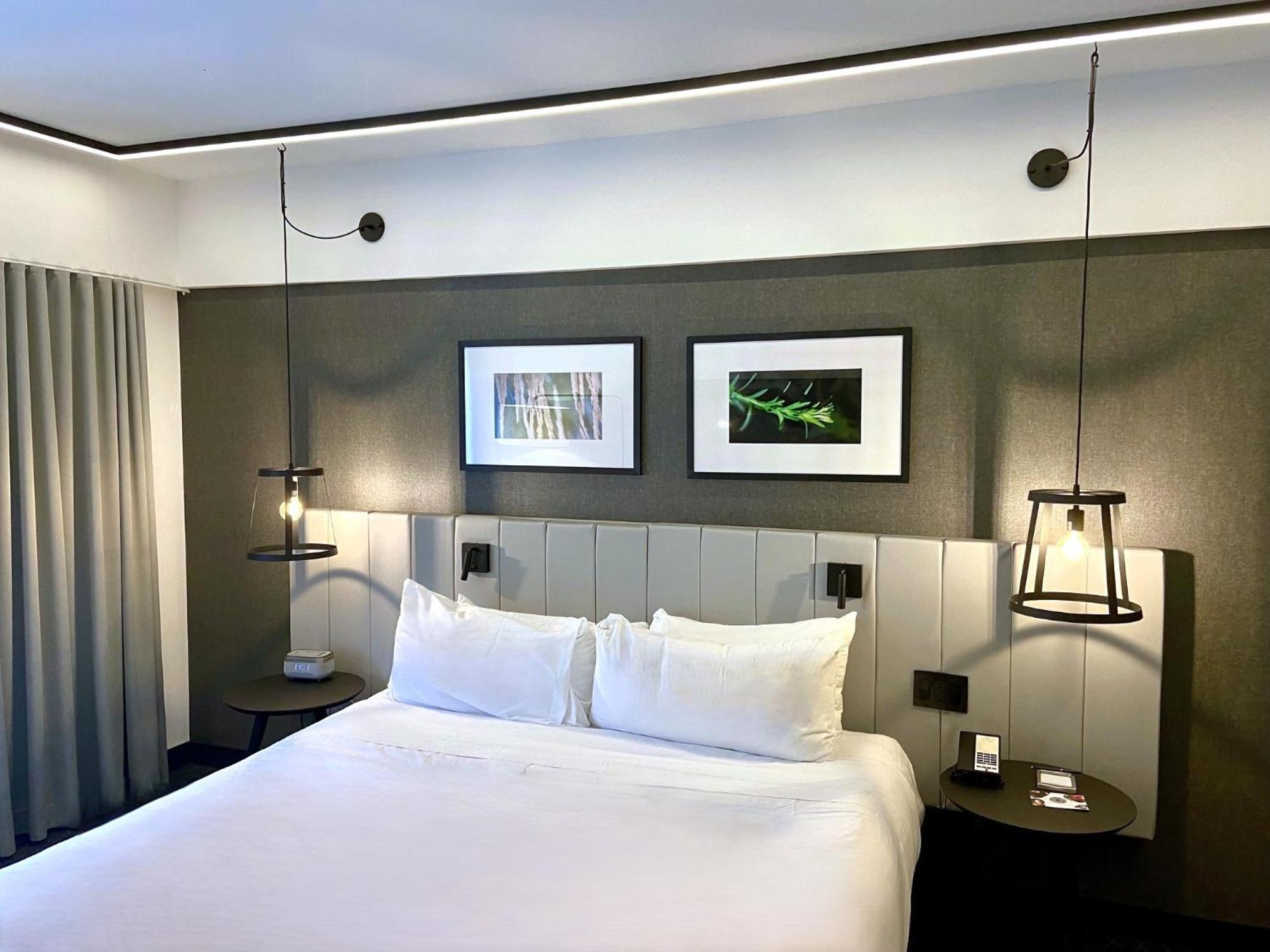 Hotel Bonaventure Монреал Екстериор снимка