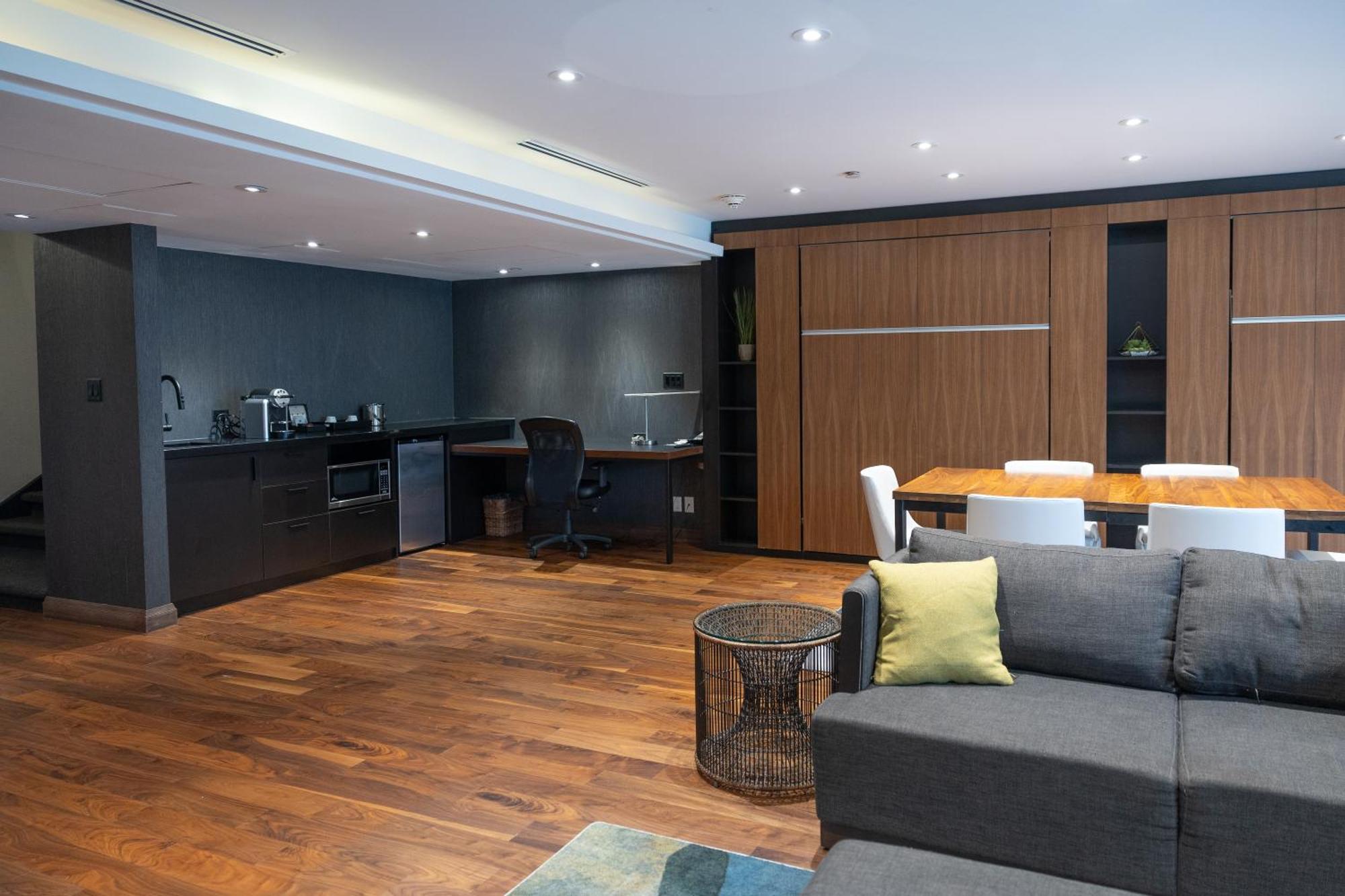 Hotel Bonaventure Монреал Екстериор снимка