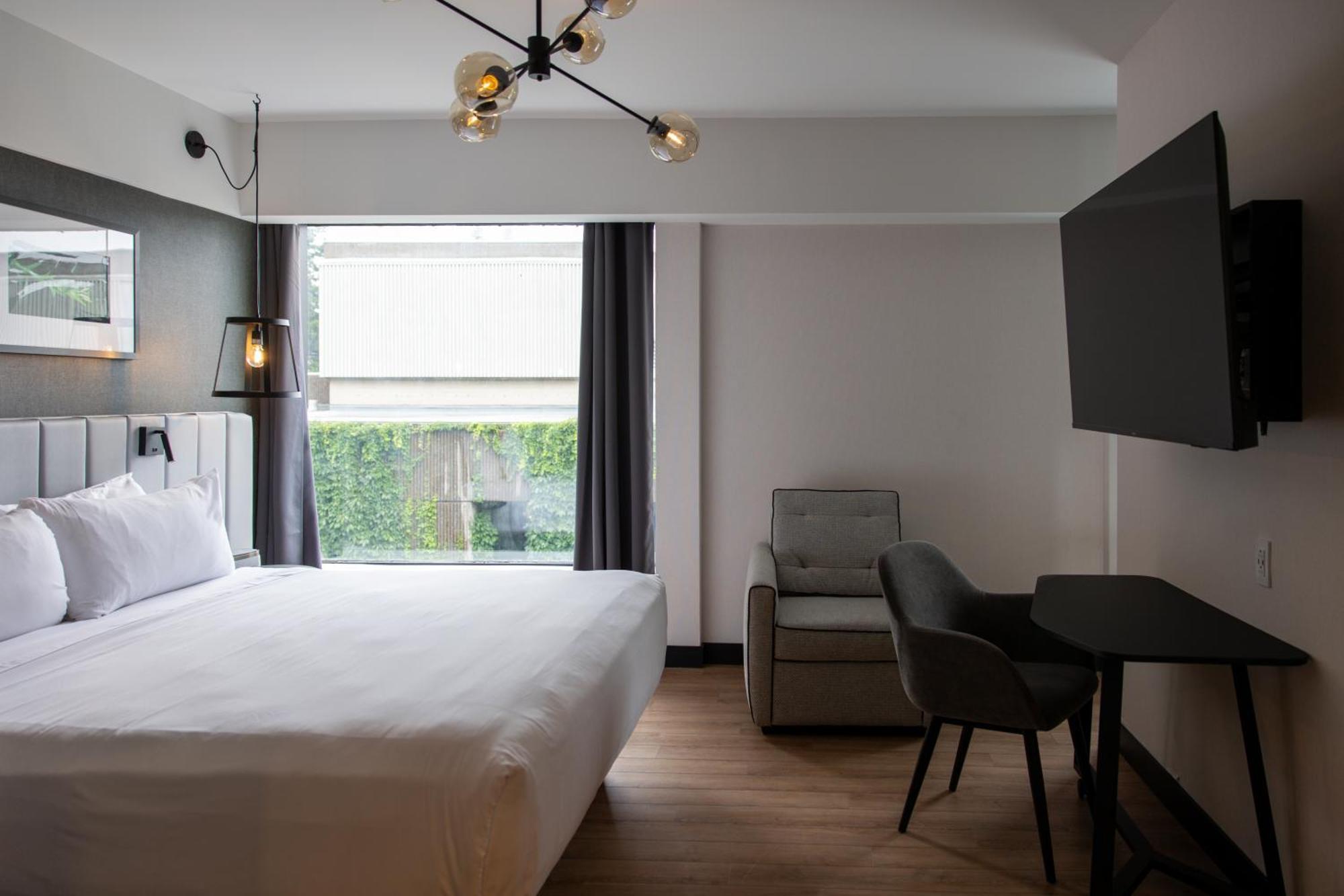 Hotel Bonaventure Монреал Екстериор снимка