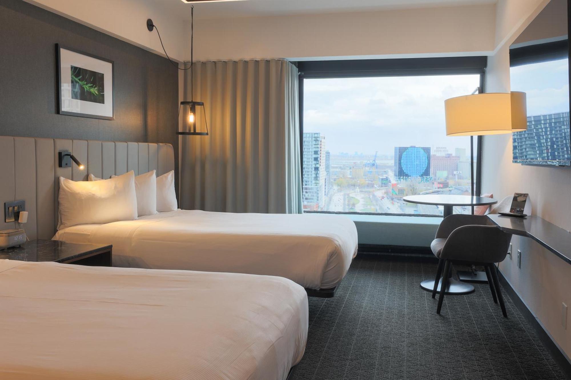 Hotel Bonaventure Монреал Екстериор снимка