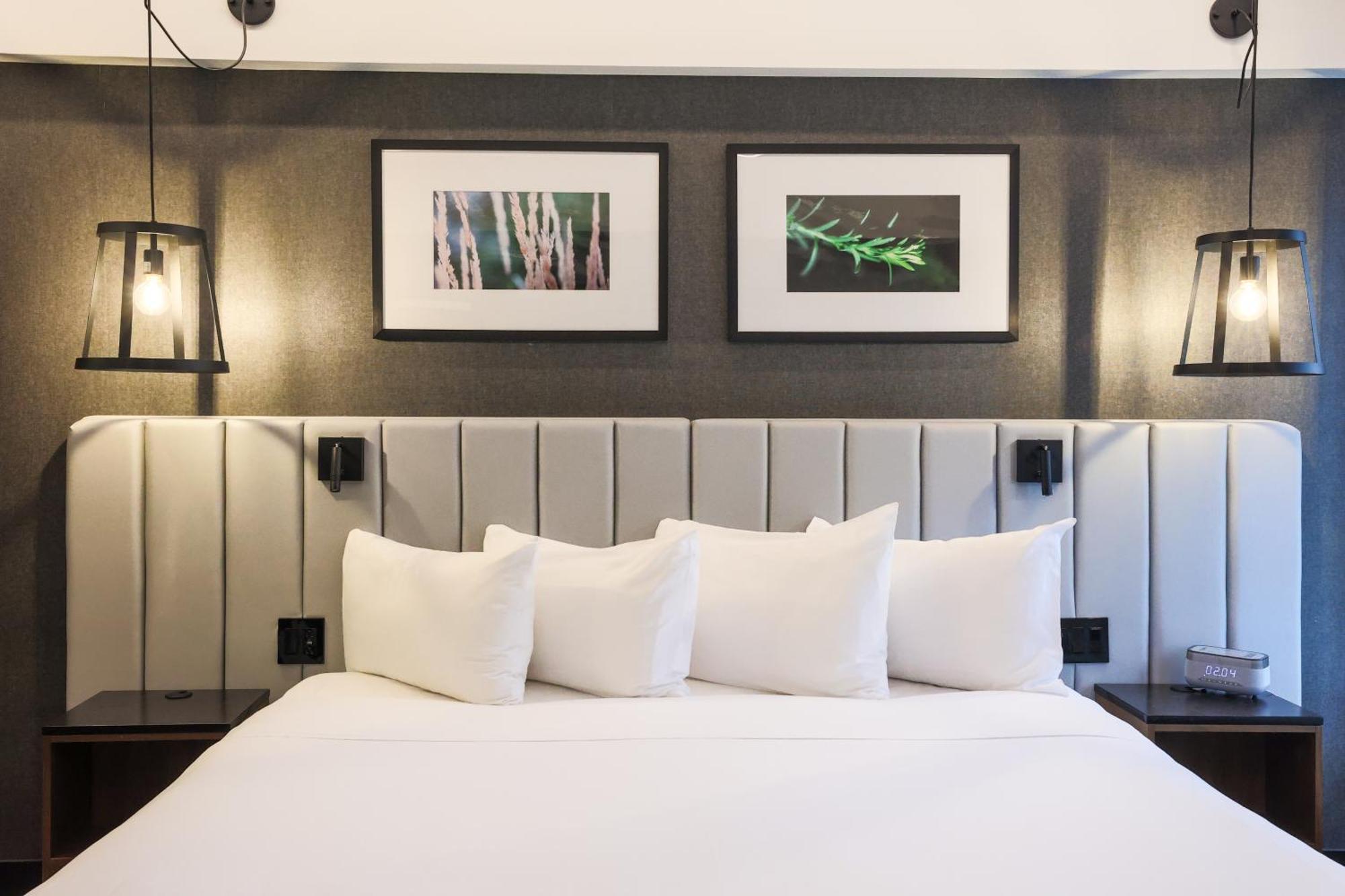 Hotel Bonaventure Монреал Екстериор снимка