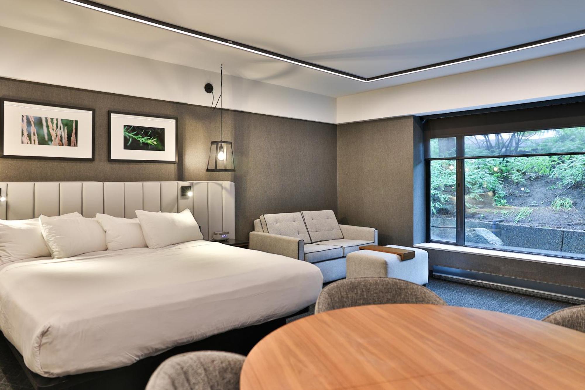 Hotel Bonaventure Монреал Екстериор снимка