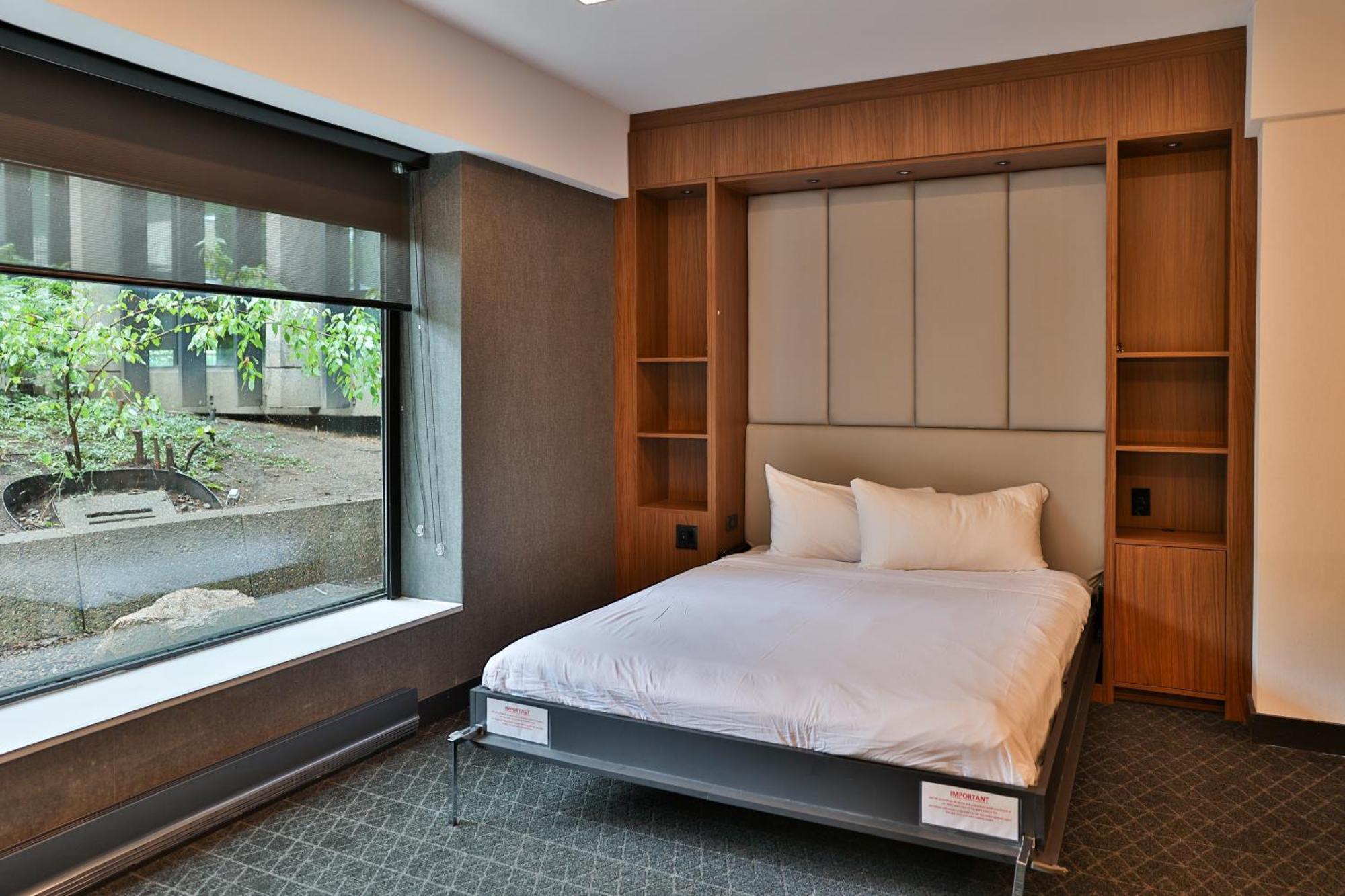 Hotel Bonaventure Монреал Екстериор снимка
