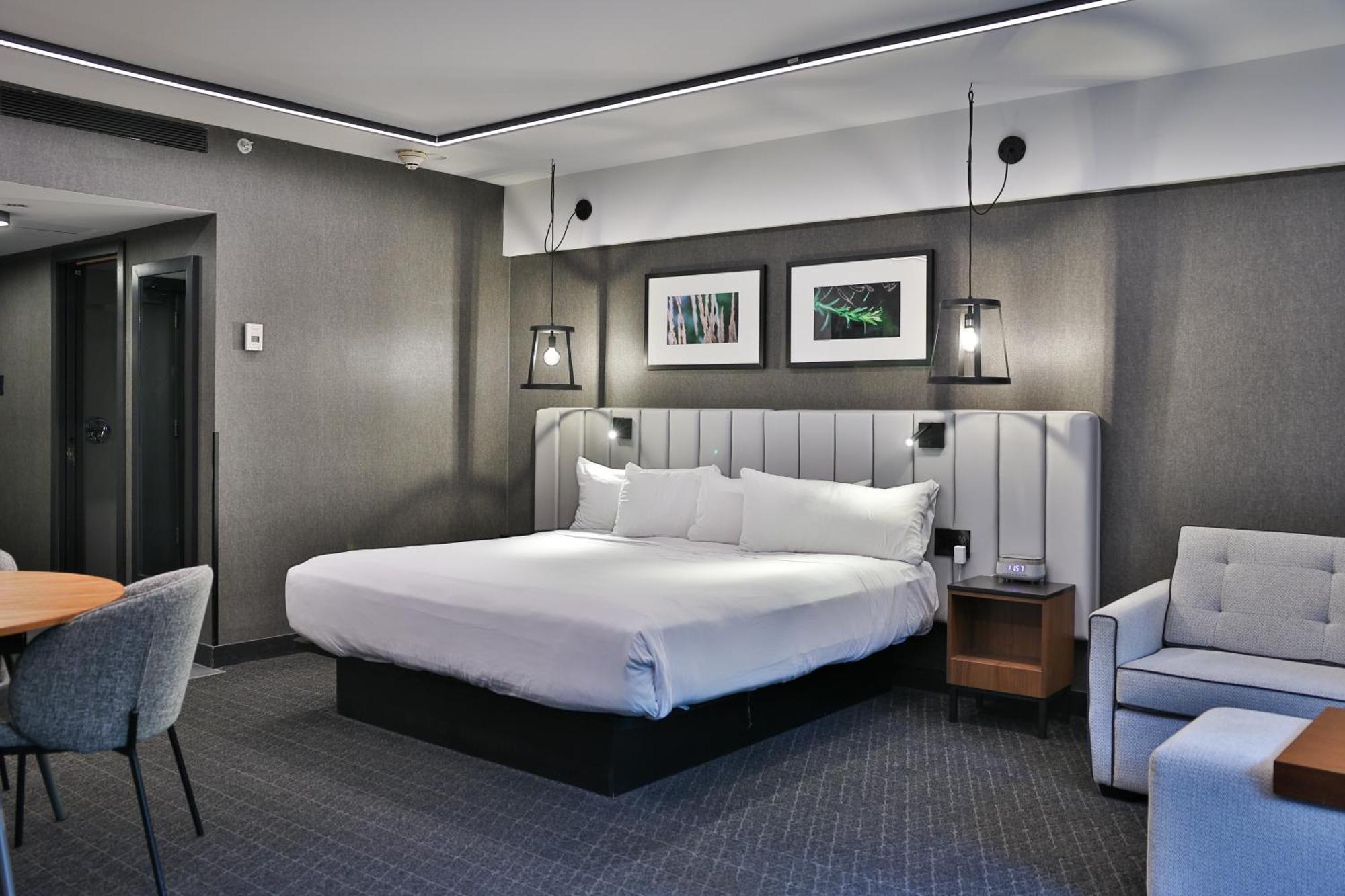 Hotel Bonaventure Монреал Екстериор снимка